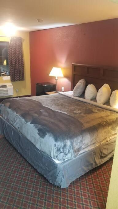 Hotel 2 Queens Beds Hotel Room 127 Stillwater Exteriér fotografie